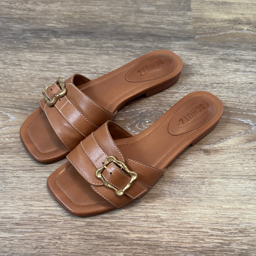 SCHUTZ Tan Leather Buckle Sandals